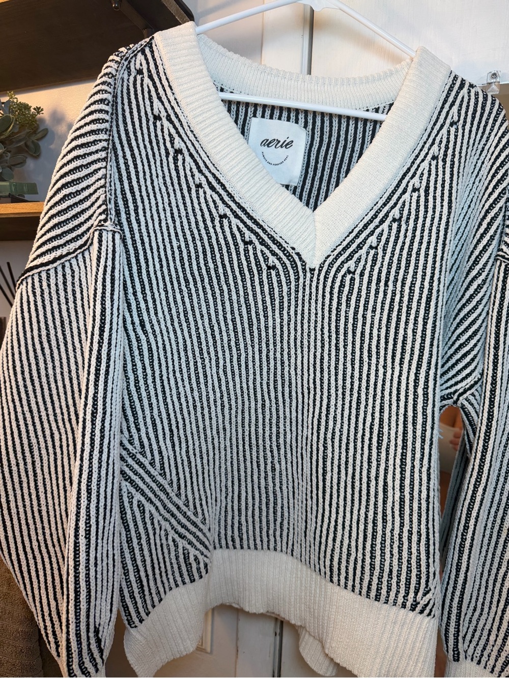aerie Black & White Striped V-Neck Pullover Sweater